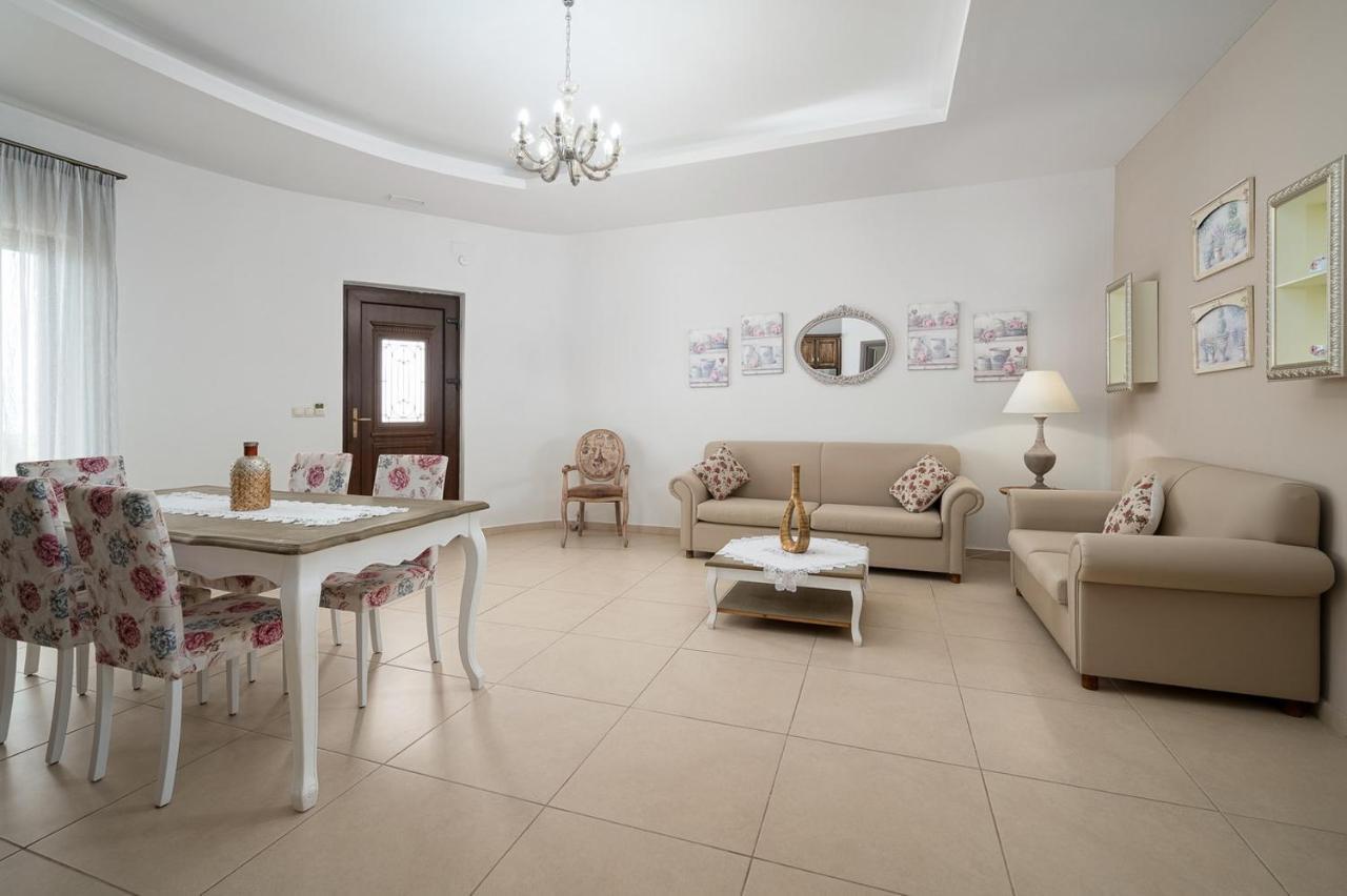 Orelia Cretan Deluxe Apartments Kamilárion Exterior foto